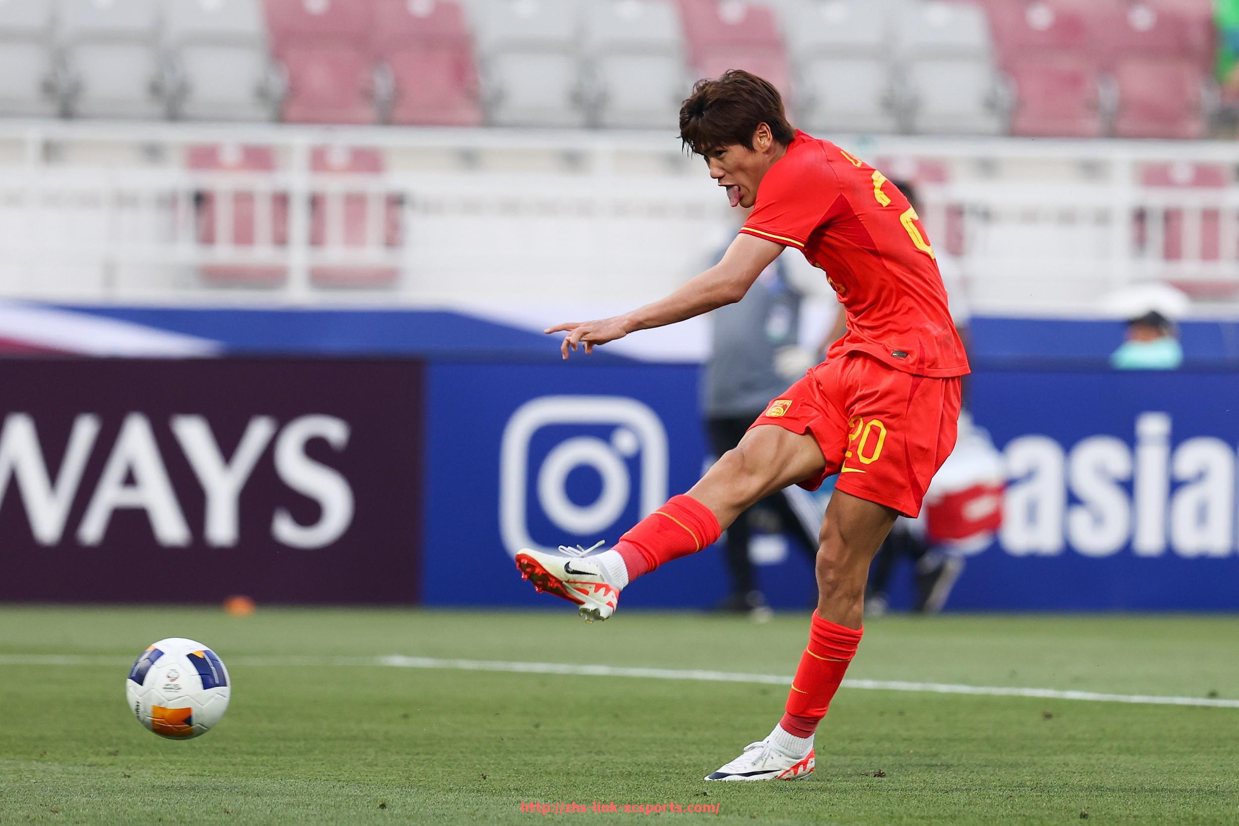 杏彩体育-2019赛季中超联赛积分榜全局分析与后半程走势预测