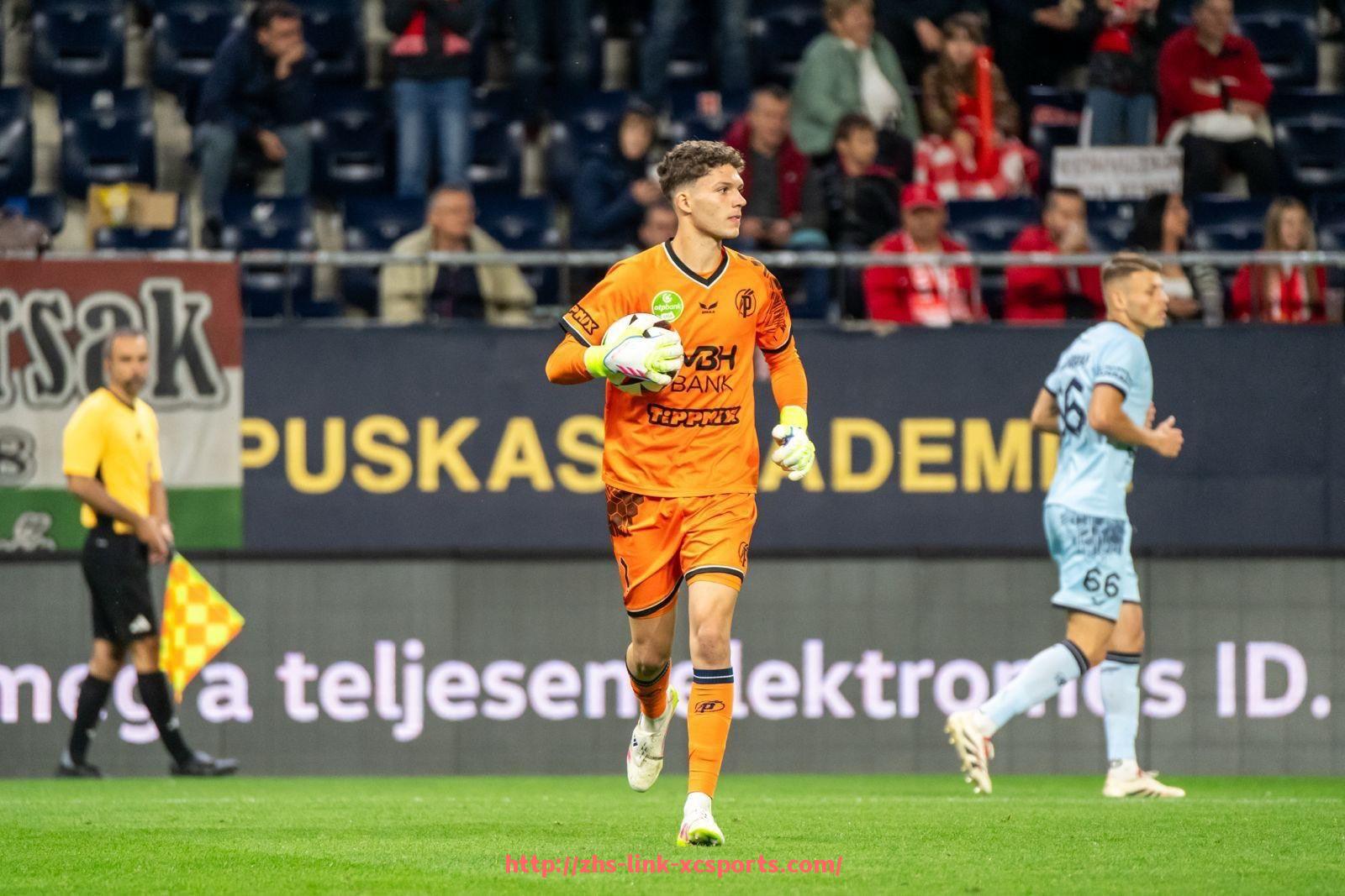 杏彩体育-英超现役出场最多的球员是谁？纪录保持者分析